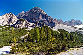 Parco Naturale Fanes-Senes-Braies. La traversata da San Vigilio di Marebbe al lago di Braies, 
La discesa verso il Lago di Braies. 